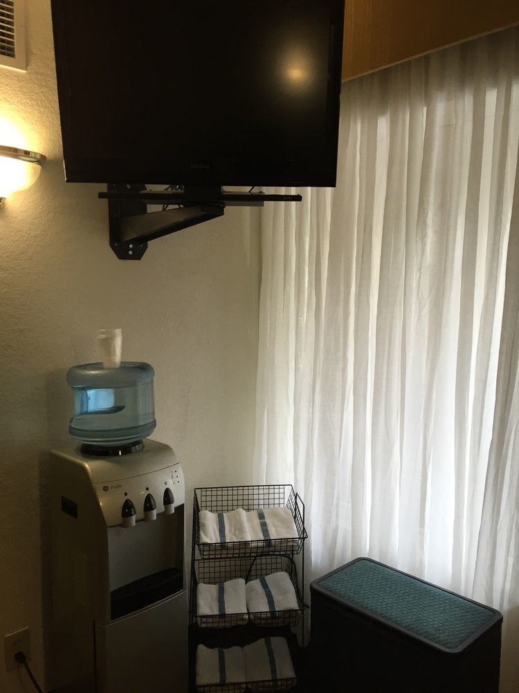 Quality Inn Milwaukee- Брукфийлд Екстериор снимка